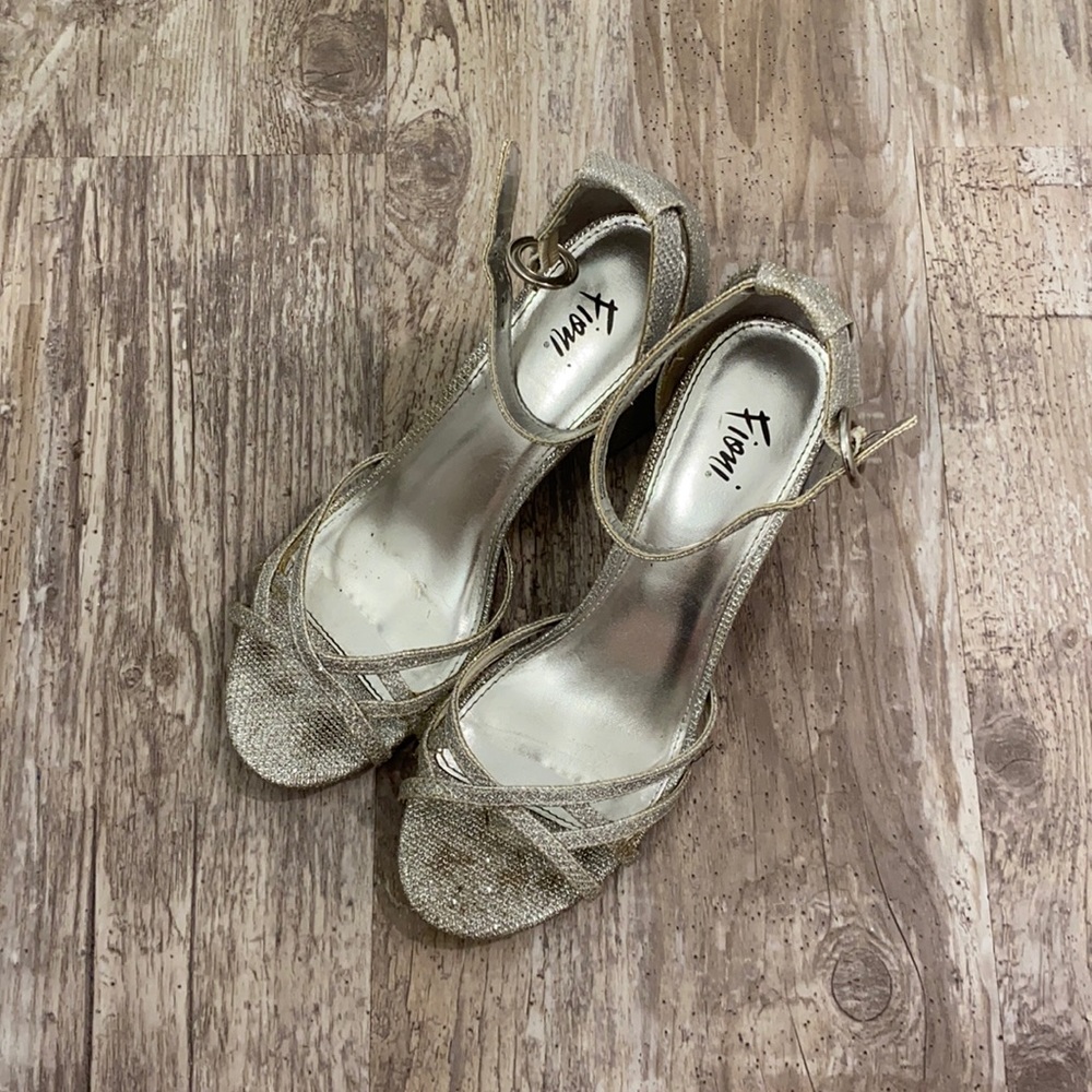 Size 8 Silver Heels